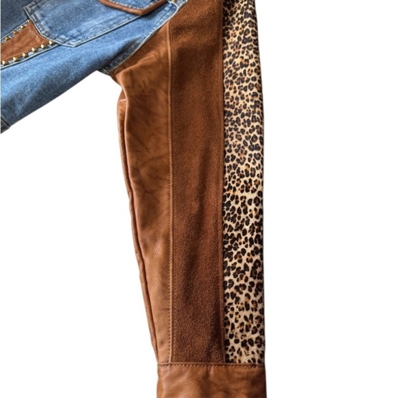 Cache Y2K Leopard Jean Jacket
- Suede Leather Denim - Women's Size Small NWT - Picture 15 of 15
